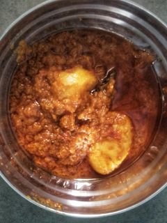 દમ આલુ(Dum aloo recipe in Gujarati) રેસીપી મુખ્ય ફોટો