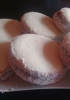 Una foto de Alfajores de maicena caseros