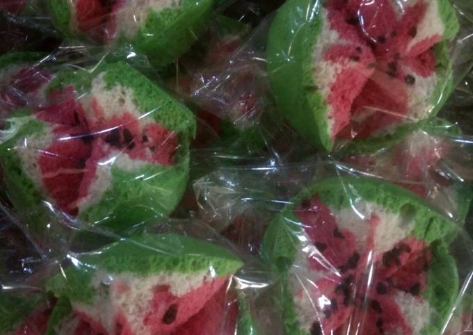 BOLU KUKUS SEMANGKA IRiT TELUR,LEMBUT,EMPUK