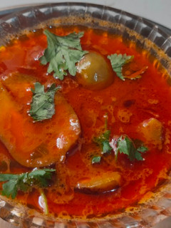 எண்ணெய் கத்திரிக்காய் குழம்பு(Ennai Kathirika Kulambu Recipe in Tamil) செய்முறை முக்கிய புகைப்படம்