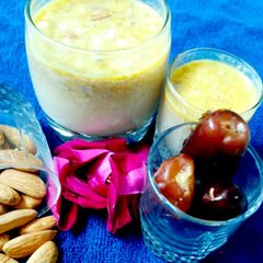 A picture of Almonds & Dates Milk.