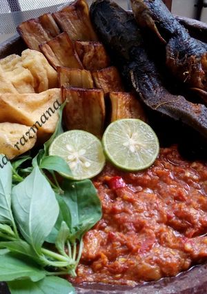 Foto resep Sambal lalapan dan lele goreng