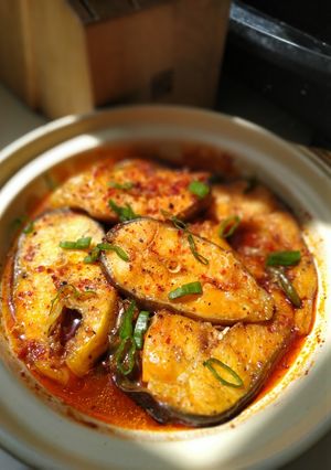 Hình của món Catfish kho tộ (công thức để kho các loại cá da trơn).