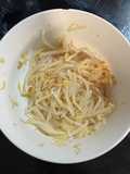 Brotes de soja con aceite de sésamo y limón