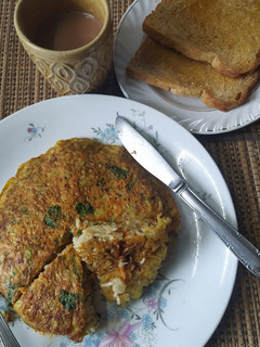নুডলস অমলেট (Noodles Omlette recipe in Bengali) রেসিপির প্রধান ছবি
