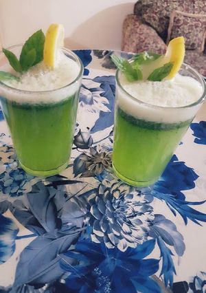 صورة لوصفة ليموناضة بالنعناع أو Mint Lemonade