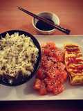 Sashimi, Omuretsu et salade de chou blanc