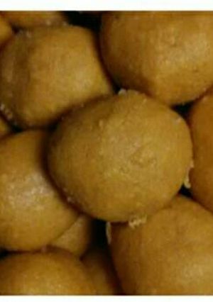 A picture of Besan laddoo.