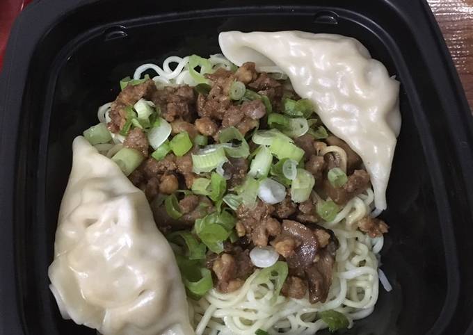 How to Make Favorite Dumpling Noodle with minced pork