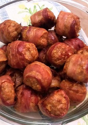 Baconba tekert fasírt recept fotója