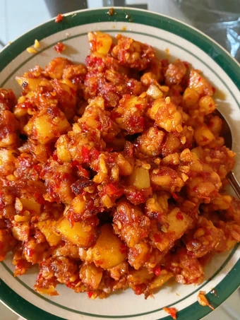 Cara Gampang Membikin Resep Sambal tempe kentang balado yang Bisa Manjain Lidah Anti Ribet, Menggugah Selera