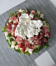 rau chân vịt salad