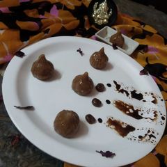 A picture of Chocolate peanut s modak.