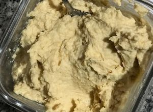 Una foto de Hummus (Receta fácil y con ingredientes fáciles)