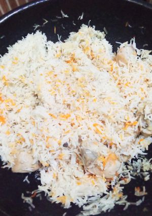 A picture of Chicken Pulao.