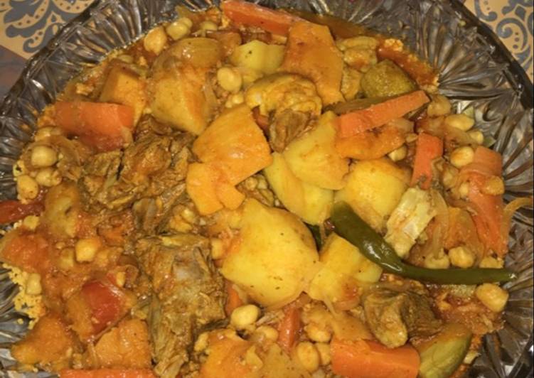 مغربية