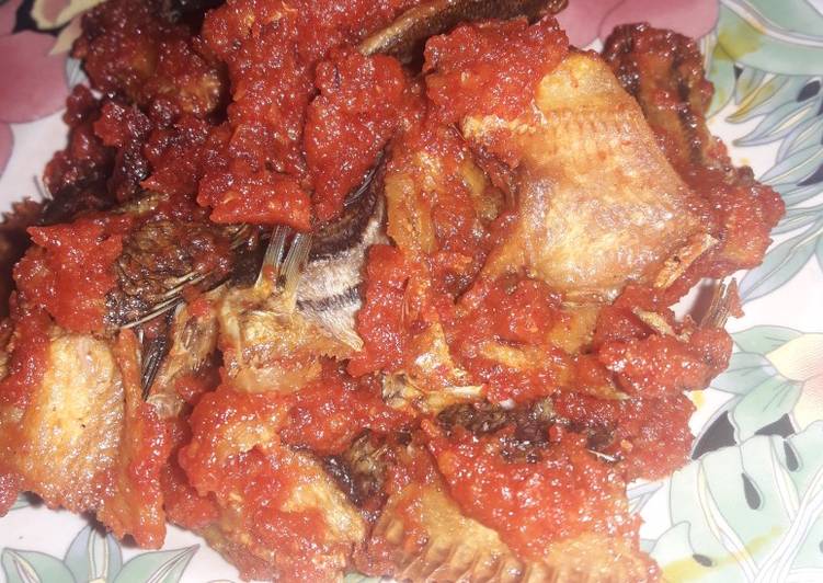 Balado Ikan Asin Gabus