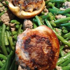 A picture of Apple stuffed with spiced pork.