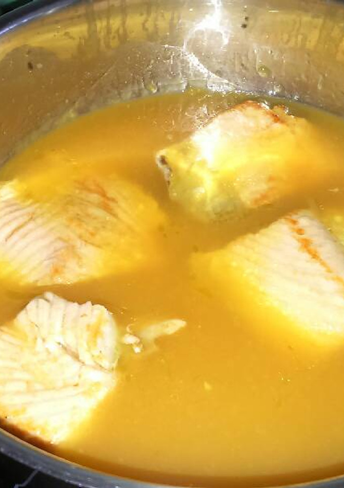 Una foto de Salmón en salsa de naranja