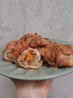 Una foto de Matambrito de pollo con pata y muslo