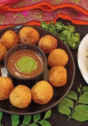 A picture of Farali Pattice/ Buff vada.