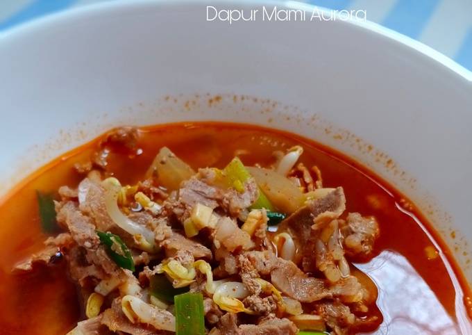 Bagaimana Buat Yukgaejang (sup daging pedas) Yang Enak Banget