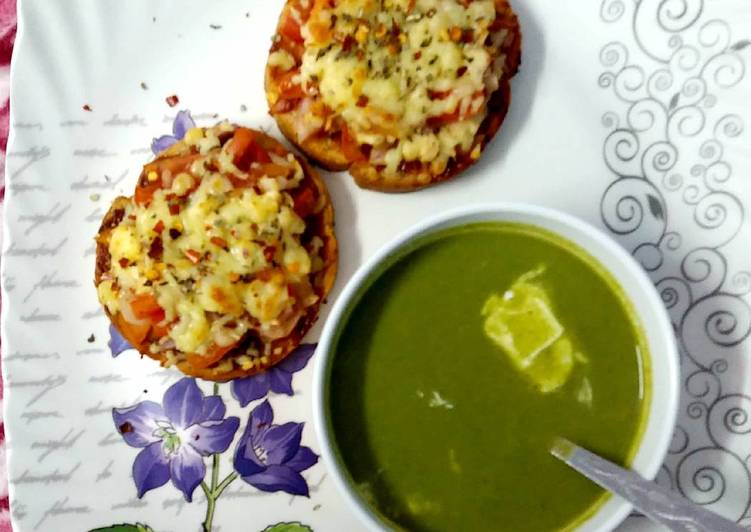 How to Make Favorite Palak soup with Garlic bread