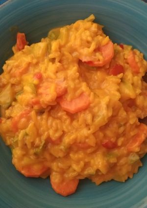Una foto de Arroz con verduras y salsa de setas