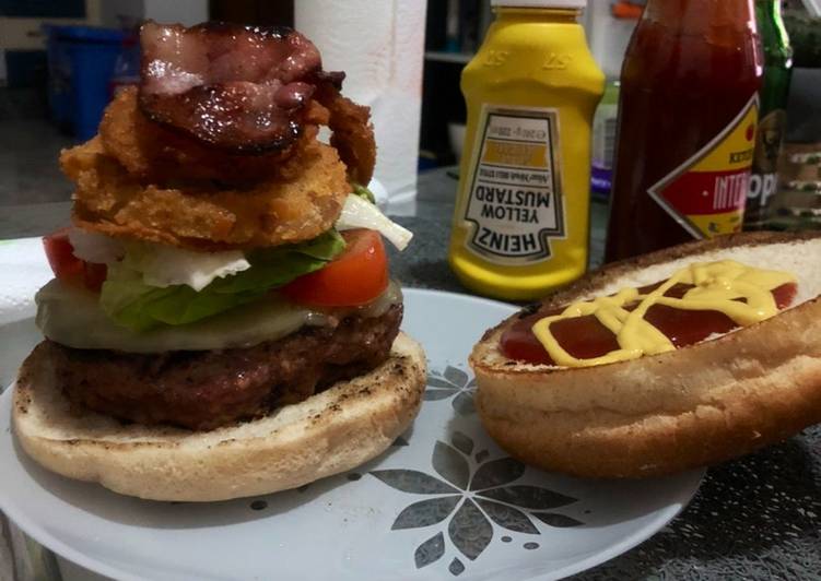 Hamburguesas de ternera caseras con aros de cebolla