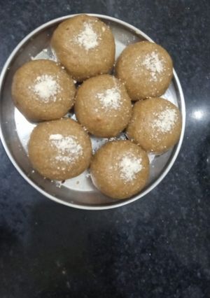ચૂરમા ના લાડુ રેસીપી મુખ્ય ફોટો