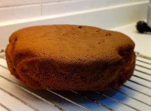 Foto principal de Bizcocho esponjoso, receta 1, 2, 3 con yogurt