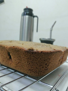 Una foto de Torta de manzana y pasas de uva. Sin gluten