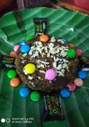 A picture of Parle G biscuit cake.
