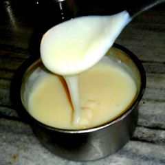 A picture of Homemade condensed milk.
