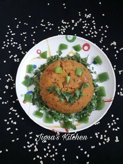 ઉપમા(Upma Recipe in Gujarati) રેસીપી મુખ્ય ફોટો