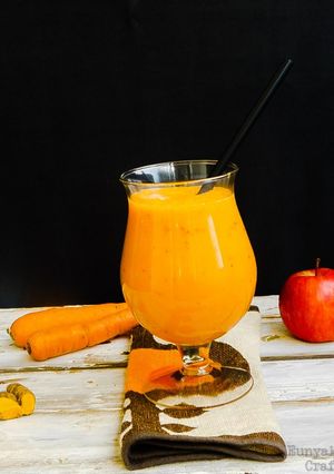 A picture of Carrot Apple Smoothie.