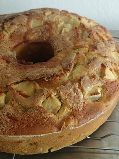 Una foto de Torta de manzanas ideal para el mate!!!