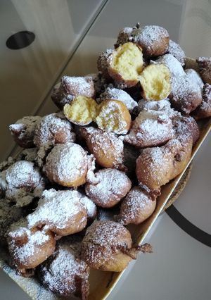 O poză a rețetei Gogoși cu lingura, după rețeta AdyGio.