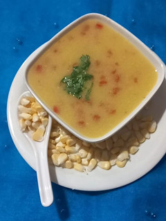 સ્વીટ કોર્ન કેરેટ સૂપ (Sweet Corn Carrot Soup Recipe In Gujarati) રેસીપી મુખ્ય ફોટો