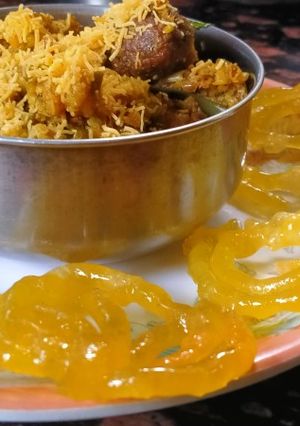ઊંધિયું (Undhiyu Recipe in Gujarati) રેસીપી મુખ્ય ફોટો