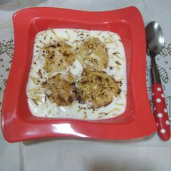 A picture of Dahi Bhalla.