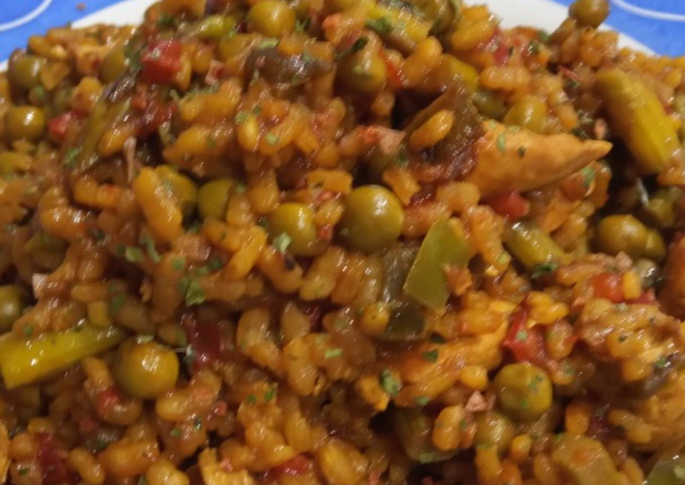 Arroz a la Paella con Pollo y Verduritas