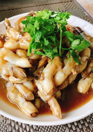 Hình của món Ốc móng tay xào me.