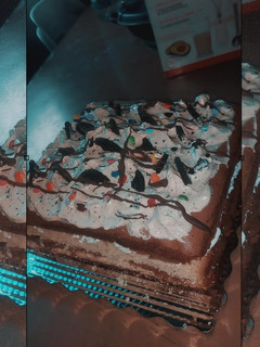 Una foto de Torta de cumpleaños súper fácil