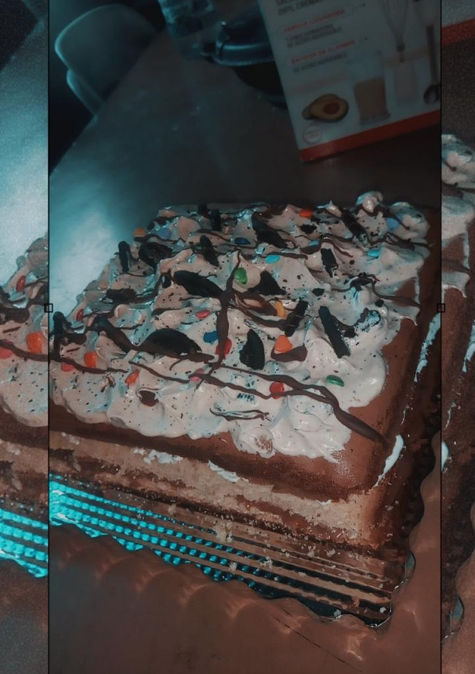 Una foto de Torta de cumpleaños súper fácil