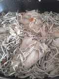 Merluza con gulas al ajillo