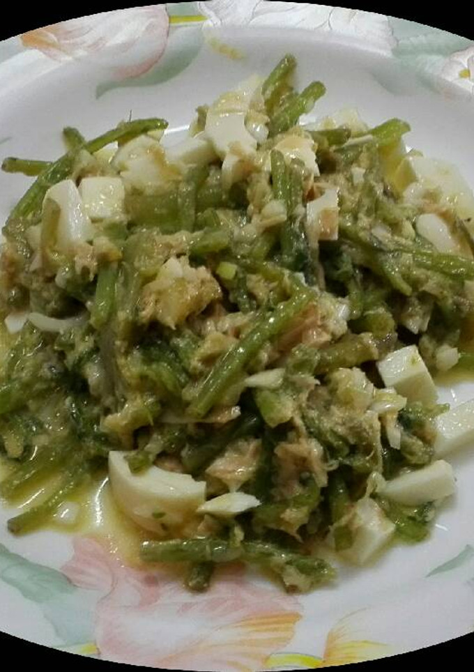 Una foto de Ensalada de tagarninas