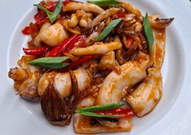 Cumi Asam Manis Pedas