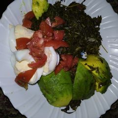 A picture of Boiled eggs with kienyeji.