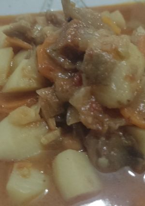 Una foto de GUISO VEGANO DE HONGOS / MOND-HONGO